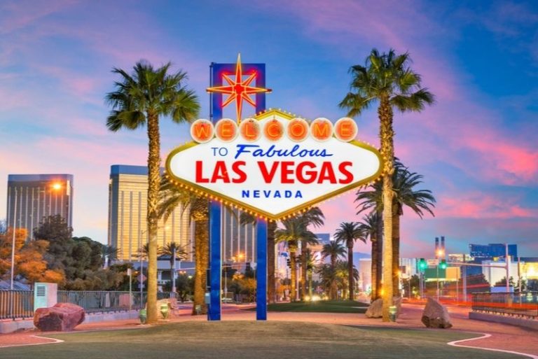Take pleasure in Las Vagas in Type