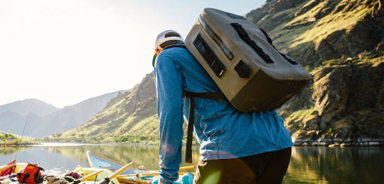 Suggestions for Deciding on Waterproof Backpacks | Vogue Freax