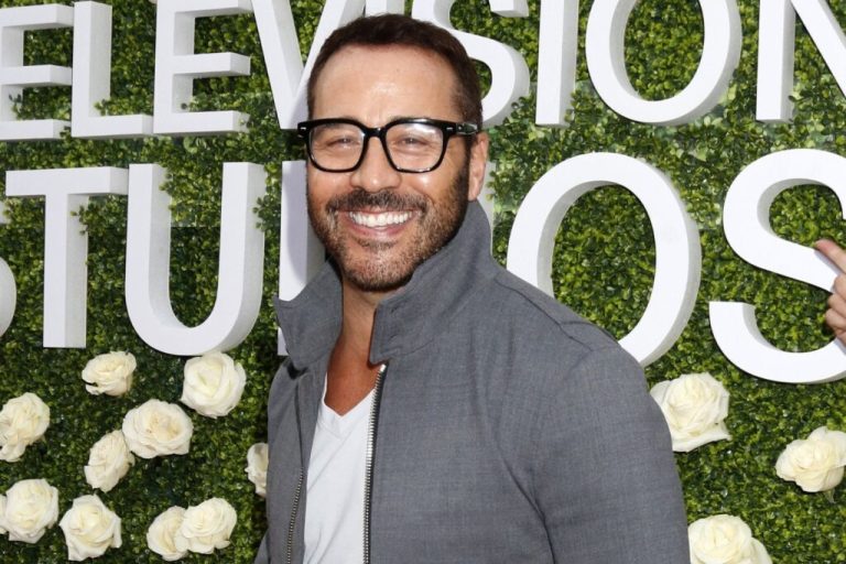 From Drama to Comedy: The Dynamic Vary of Jeremy Piven – Aarakshan The Movie
