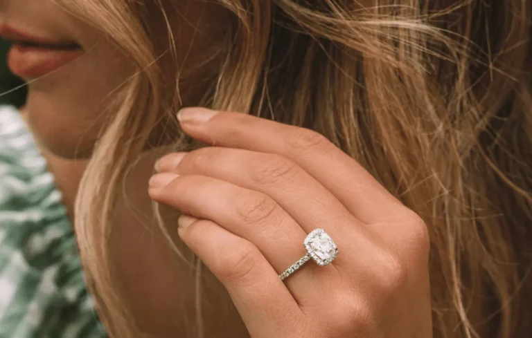 The Fantastic thing about Moissanite Anniversary Rings: A Excellent Various to Diamonds | Vogue Freax